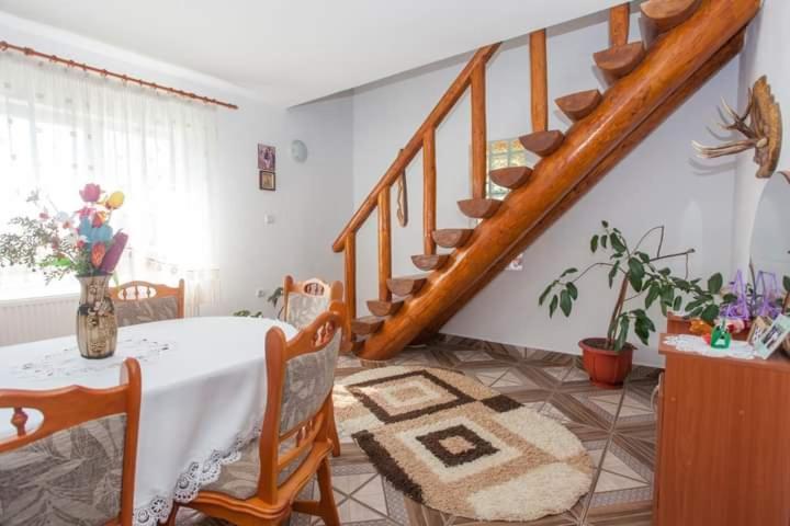 Casa Prundari Nicu Si Mirela Ξενοδοχείο Poiana Teiului Εξωτερικό φωτογραφία